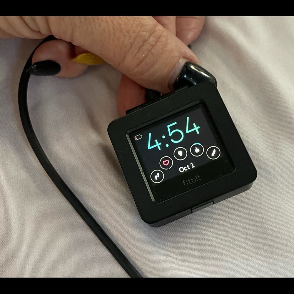 Fitbit Versa with 16 bands!